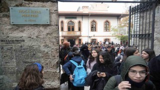 Türkiyenin aralıksız en uzun eğitim öğretim veren okulu Bursada 556 yıldır ayakta