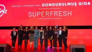 Türkiyenin “Lovemark”ı SuperFresh, ödülüyle buluştu