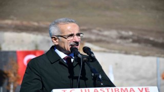 Türkiyeyi Kafkaslara bağlayan Aşık Şenlik Tüneli açıldı