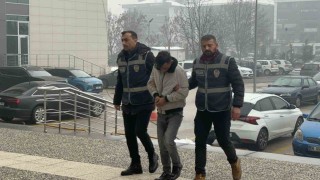 Üç evden ziynet eşyası çaldı: Tutuklandı