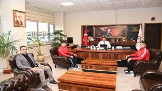Üniversitenin Şampiyon Sporcularından Rektör Uzun’a Ziyaret