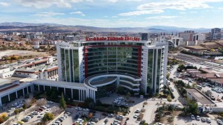 Usulsüz sağlık raporu düzenleyen 2si emekli 12 kamu görevlisine gözaltı kararı