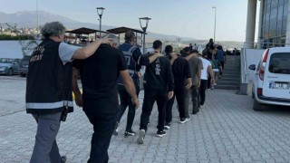 Uygulama noktalarını paylaşmak için WhatsApp grubu kuran 13 şahıs gözaltına alındı