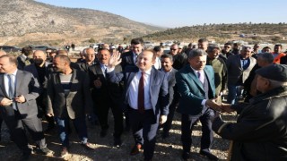 Vali Pehlivan, Mutta vatandaşlarla bir araya geldi