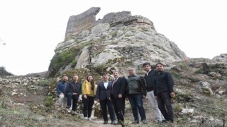 Vali Tavlı: “2 bin 300 yıllık Asarkale, insanlık tarihine ışık tutuyor”