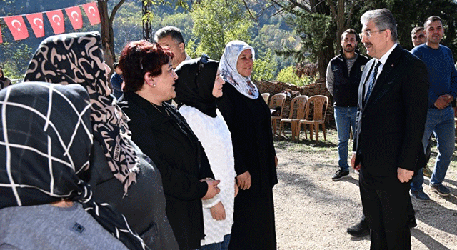 Vali Yılmaz, Osmaniye'de Köy Konutları ve Yol Çalışmalarını İnceledi