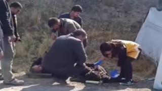 Vanda minibüs takla attı: 3 yaralı