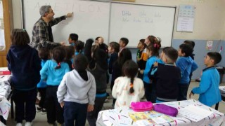 Vanın en hareketli sınıfı: Eğlenerek öğreniyorlar