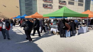 Vatandaşlar antika pazarında yoğunluk oluşturdu