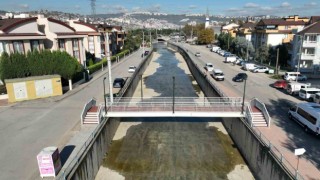 Vatandaşlar yaya köprüsü sayesinde mesafelerce yol yürümeyecek