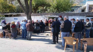 Yağmura hasret kalan Aydında mahalle sakinleri yağmur duası yaptı
