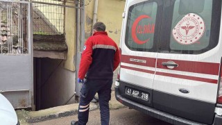 Yakınlarının haber alamadığı adam yalnız yaşadığı evinde ölü bulundu