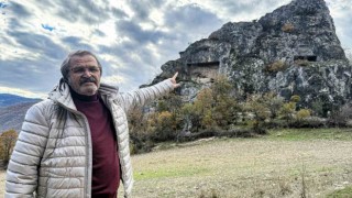 Yalnızlığa terk edilen 2 bin yıllık kale ve kaya mezarlar turizme kazandırılmayı bekliyor