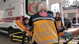 Yanan evden 2 çocuğu itfaiye ekipleri kurtardı