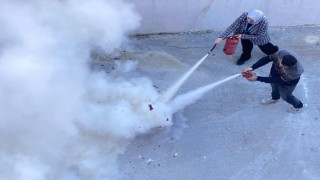 Yangın tüpünü kullanmayı öğrendiler