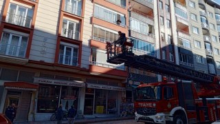 Yaşlı kadın, polisi alarma geçirdi
