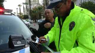 Yayalara yol vermediği için ceza yedi, Yaya yolunda kimse yoktu diye savunma yaptı