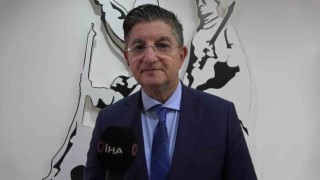 Yaylada vadiye atılan torbalarca çöp zorlu şartlarda toplandı