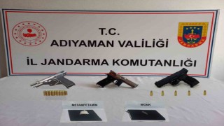 Yol uygulamasında silah ve uyuşturucu ele geçirildi