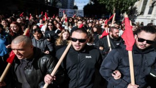 Yunanistanda işçiler genel greve gitti: Binlerce kişi gösteri düzenledi