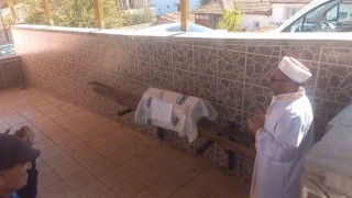 Yürek burkan veda: Yusuf bebeğin tabutuna battaniyesi örtüldü
