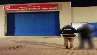 10 yıl 10 ay hapis cezasıyla aranan şahsı polis yakaladı