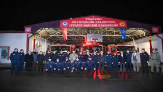 2025 yılını görevi başında girecek itfaiye personelini ziyaret ettiler