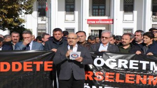 Adanada öğrenciyi uyaran okul müdürü veli tarafından darp edildi