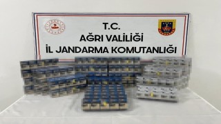 Ağrıda yol kontrolünde bin 896 paket kaçak sigara ele geçirildi