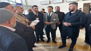 AK Parti Ağrı İl Başkanı İlhami Yıldız, umre yolcularını uğurladı