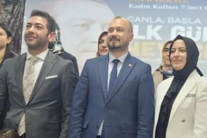 Ak Parti'de Kongre Heyecanı: Sibel Çetinkaya Yeniden Başkan Seçildi