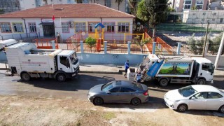 Akdenizde temizlik ve dezenfekte çalışmaları devam ediyor