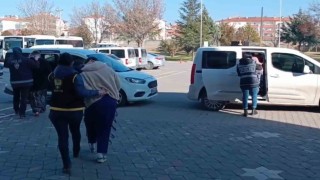 Aksarayda girdikleri evden 115 bin liralık altın çalan 3 kadın tutuklandı