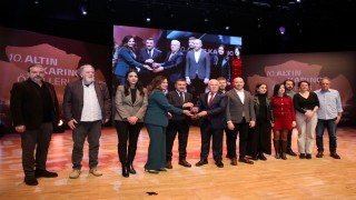 Altın Karıncadan Küçükçekmeceye çifte ödül