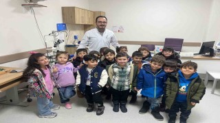 Anaokullu minikler hastane ve doktor korkularını hastaneyi gezerek yendiler