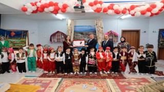 Anaokulu öğrencilerinden renkli program