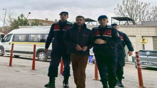 Annesinden zorla para alan oğlu tutuklandı