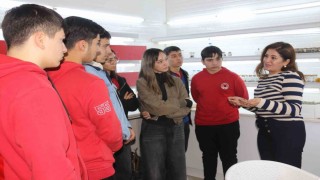 Ata Tohum Merkezine ziyaretçi ilgisi