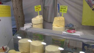 Ataşehirde indirim çadırına yoğun ilgi