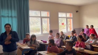 Ayağından yaralanan Kraker sınıfına geri döndü