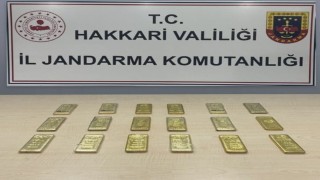 Ayakkabılarının içerisinden 54 milyon TLlik külçe altın çıktı