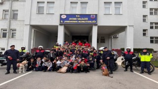 Aydın jandarması minik öğrencileri ağırladı