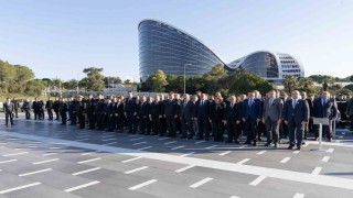 Azerbaycan halkının Ulusal Lideri Haydar Aliyev vefatının 21inci yıl dönümünde törenle anıldı