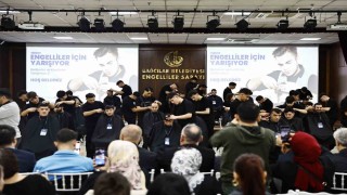 Bağcılarda dünyanın en iyi kuaförleri engelliler için yarıştı