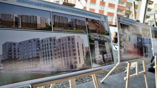 Bağcılarda kentsel dönüşüm kapsamında yıkılan Ece Sitesinin temeli atıldı