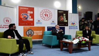 Bakan Bak, Malatyada gençlerle bir araya geldi
