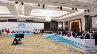 Bakan Fidan, Mısırdaki D-8 Dışişleri Bakanları Konseyi toplantısına katıldı