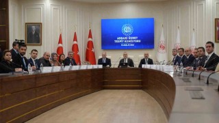 Bakan Işıkhan: Bu toplantılar sadece bir ücret belirleme meselesi değil, emeğin ve sermayenin birlikte güçlendiği bir dengeyi kurma çabasıdır