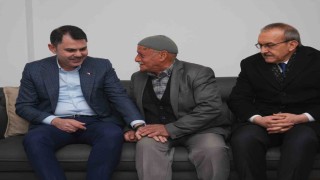 Bakan Kurumdan köy evlerine taşınan depremzede aileye ziyaret