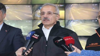 Bakan Uraloğlu Avrupada ilk kez uygulanacak projeyi açıkladı: İstanbul Havalimanında 3 pistte aynı anda 3 uçak iniş-kalkış yapabilecek